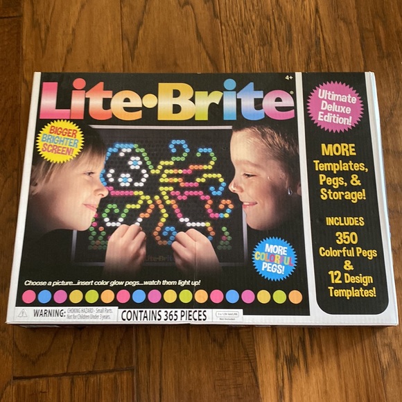 Lite-Brite Ultimate Deluxe Edition - Picture 3 of 3